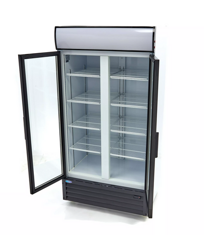 Refrigerator display 800L