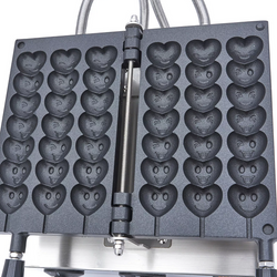 heart emoji waffle maker - 3 pieces